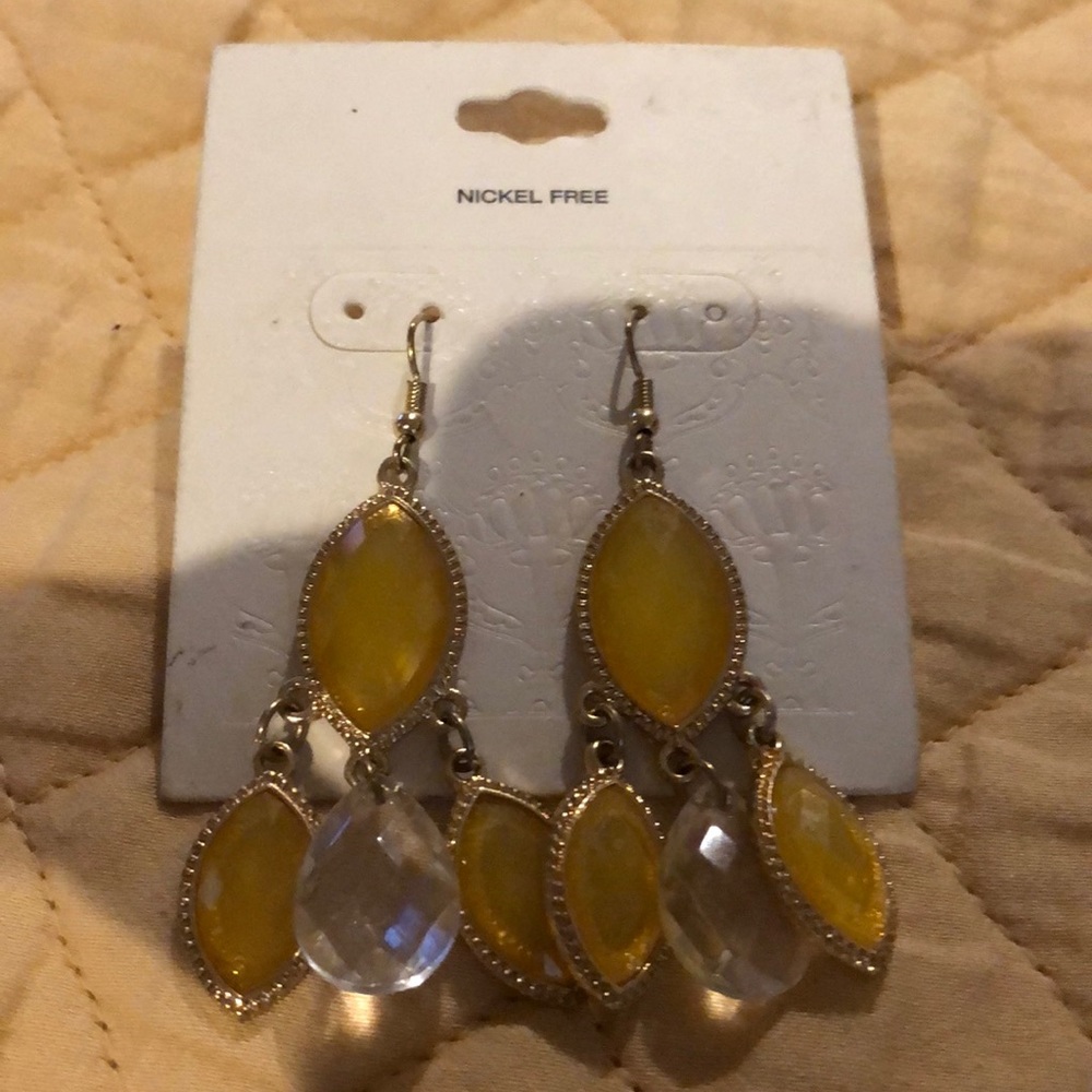 Yellow stone dangle earrings